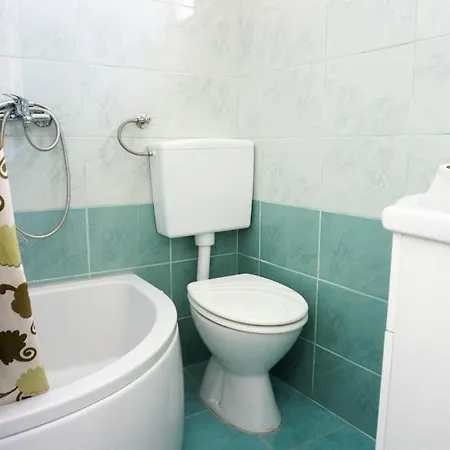 Small Studio With Kitchenette דירה *